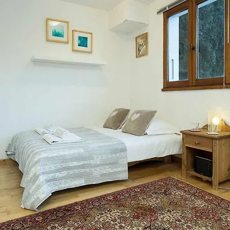Studio Apartment Pecles - Alpes Travel - Chamonix - Sleeps 3